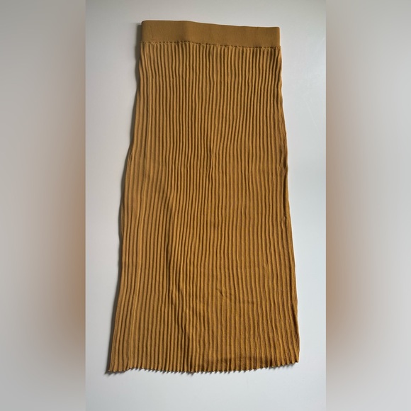 Aritzia Wilfred Zeta Ribbed Knit Slit Midi Skirt - Picture 3 of 8
